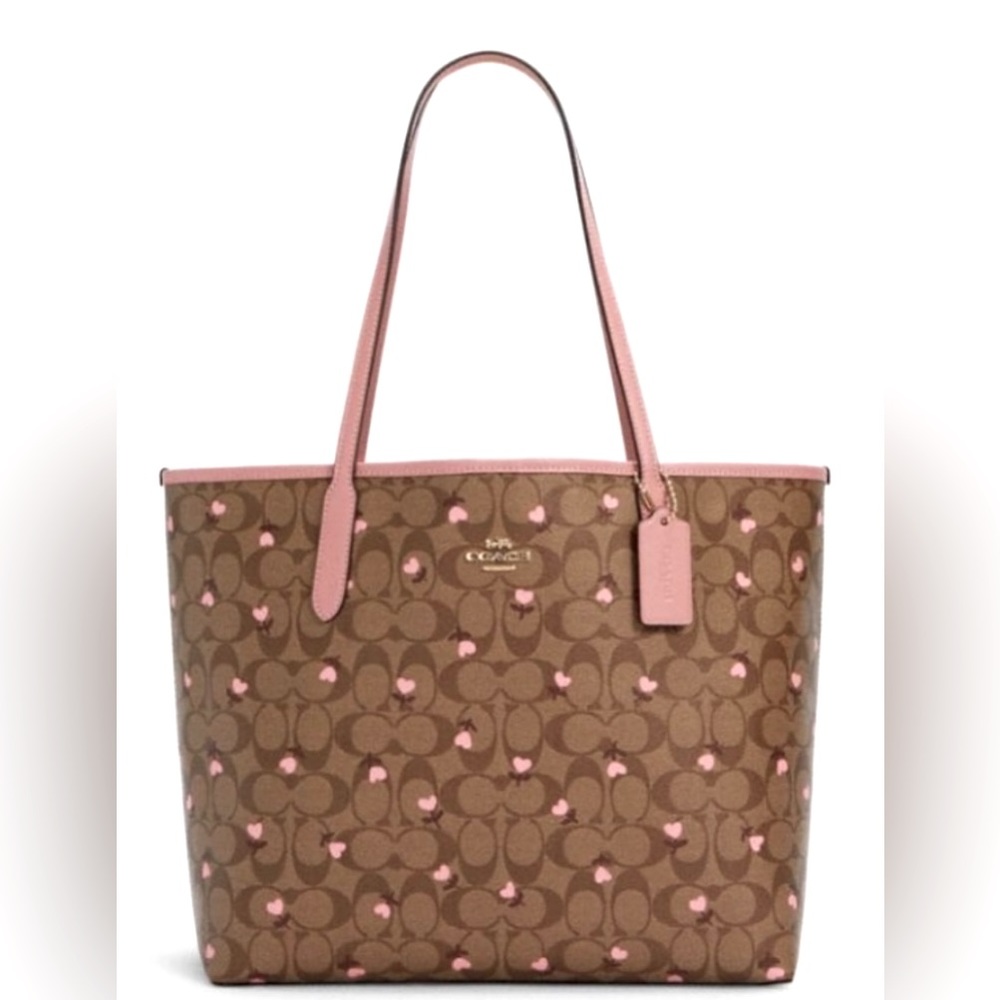 💕 Coach Signature Hearts City Tote 💕